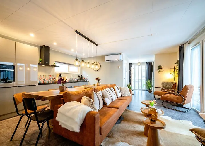 Recreatiepark Maas En Bos بيت للعطل