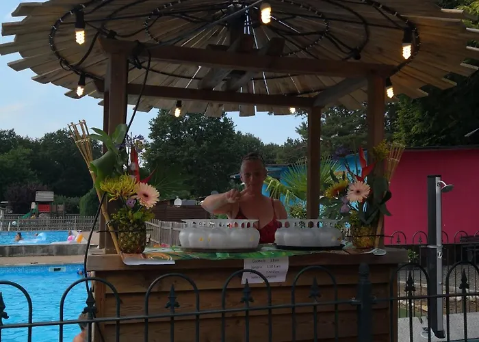 Recreatiepark Maas En Bos *