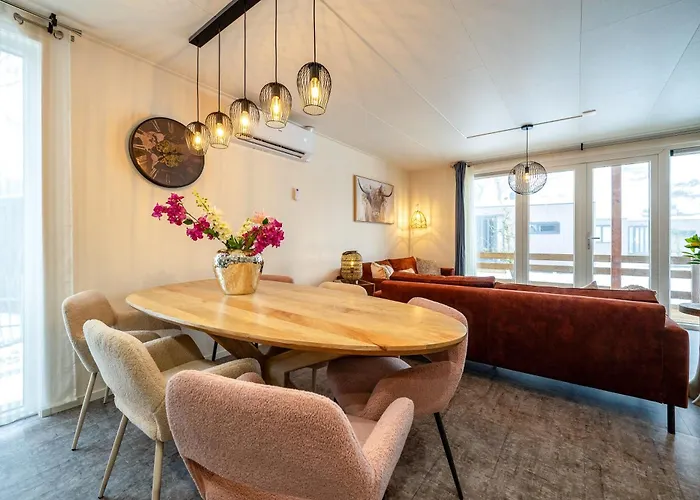 Recreatiepark Maas En Bos *