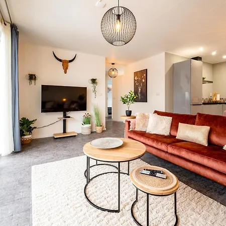 Recreatiepark Maas En Bos *