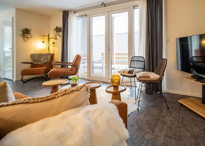 Recreatiepark Maas En Bos *