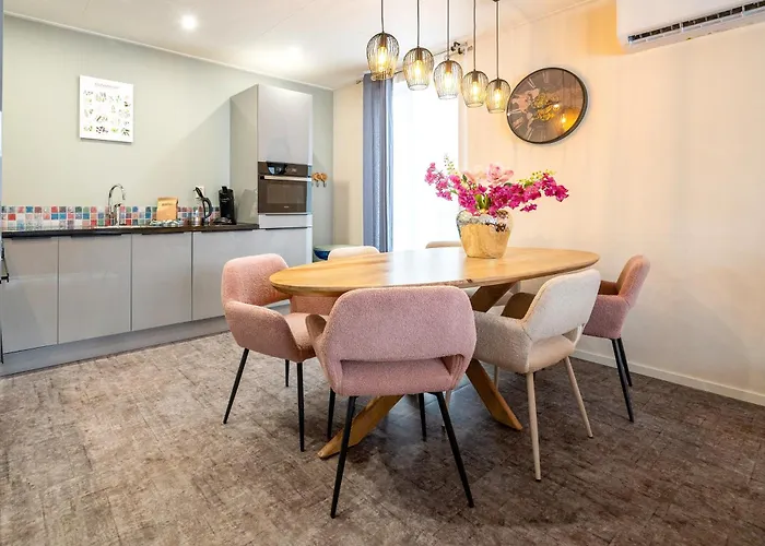 Recreatiepark Maas En Bos 펜션